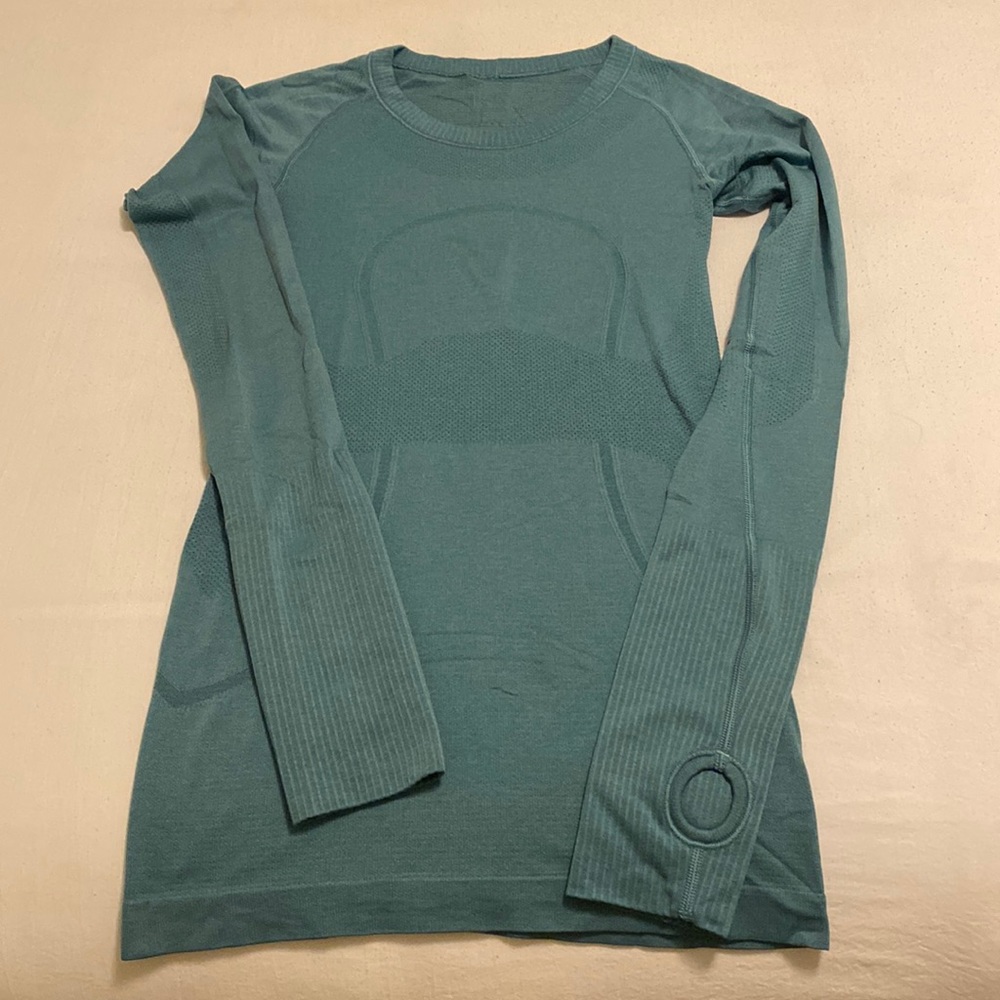 Lululemon blue long sleeve